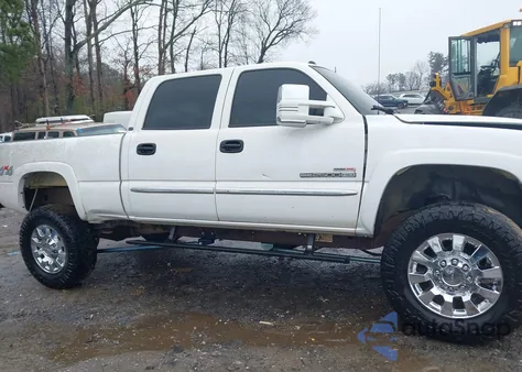 2005 GMC Sierra 2500Hd Slt z USA, uszkodzony, nr VIN 1GTHK23275F878454